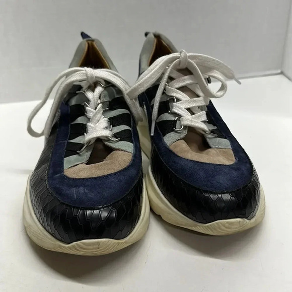 Aquatalia Sneakers Shoes Lace Up Athletic Designer White Blue Snake Skin 7.5 - Picture 3 of 12